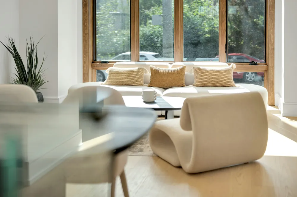 Bright, freshly cleaned modern living room
